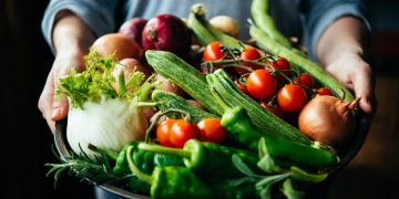 The Rise of Local Ingredients and Seasonal Foods: Embracing Freshness and Sustainability
