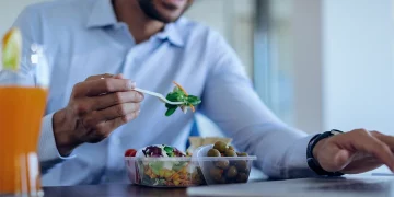 Savoring Every Detail of Food: Deepening Connections with Food, Environment, and Self