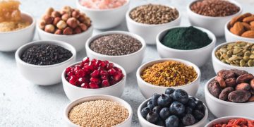 Superfoods and Functional Ingredients: The Rise of Nutrient-Packed Powerhouses in Modern Diets