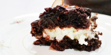 Coconut Cream Brownies: Replacing Traditional High-Sugar Fats with Coconut Oil and Low-Sugar Sweeteners