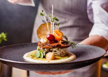 Artistic Plating: Chefs Using Food as a Canvas to Create Visually Stunning Dishes
