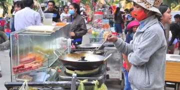 The Vendor’s Heart: Sharing Every Steaming Delicious Bite with Tourists