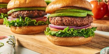 The Presentation of Plant-Based Cuisine: Plant-Based Burgers and Desserts