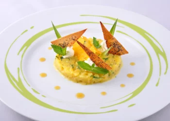 Plating Techniques: A Crucial Element in Modern Culinary Culture