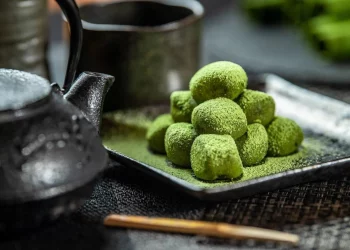 Matcha Used in Ice Cream, Cakes, and Cookies, While Herbal Teas Enhance Desserts, Smoothies, and Salads with Freshness and Fragrance