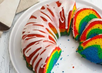 The Importance of Color Pairing and Ingredient Selection in Food Presentation